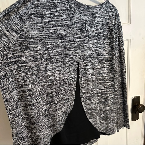 Old Navy | Dark Heather Gray Sweater - Picture 4 of 5